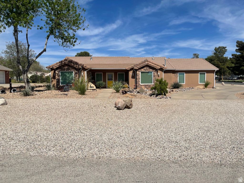 95 E MULBERRY LN, Leeds, UT 84746