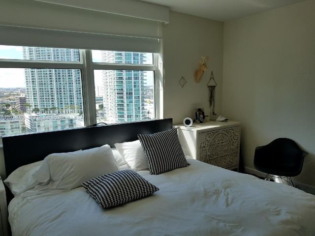 31 SE 5th Street 2205, Miami, FL 33131