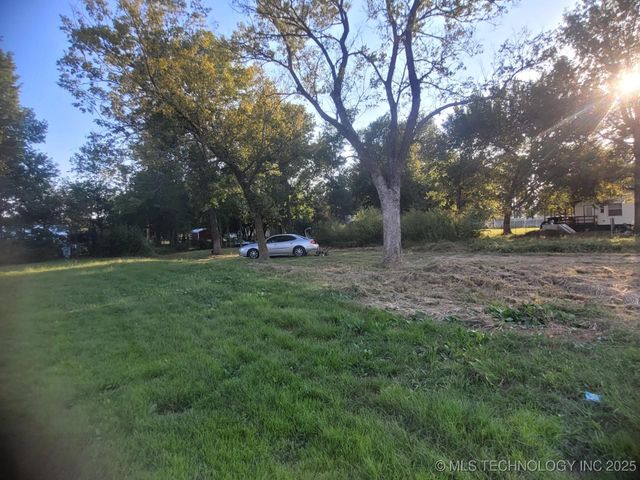 Spring Creek Street, Pryor, OK 74361