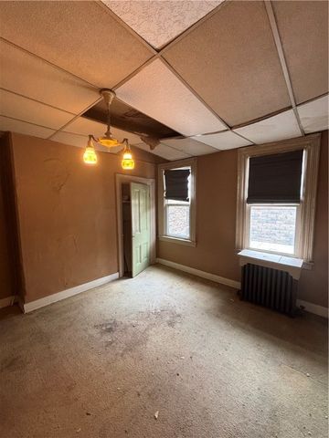 90 Pius St, South Side, PA 15203