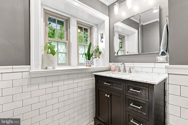 237 ELM DR, Lansdale, PA 19446