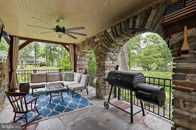 237 ELM DR, Lansdale, PA 19446
