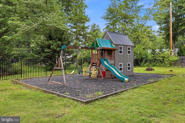 237 ELM DR, Lansdale, PA 19446