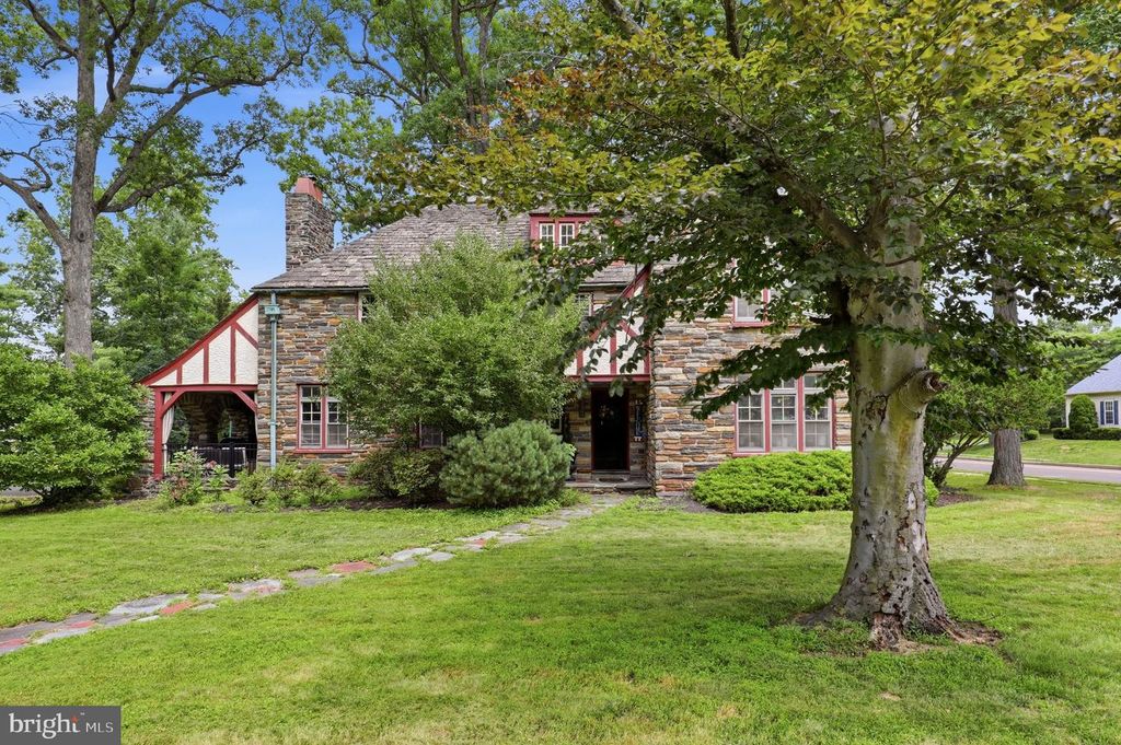 237 ELM DR, Lansdale, PA 19446