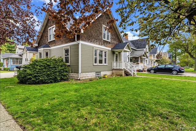 305 N Almont Avenue, Imlay City, MI 48444