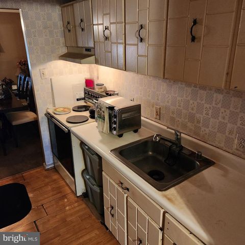 29 FENCELINE DR, Gaithersburg, MD 20878