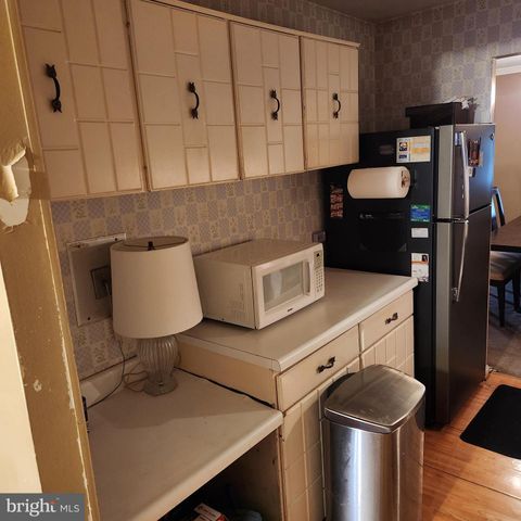 29 FENCELINE DR, Gaithersburg, MD 20878