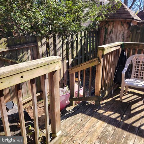 29 FENCELINE DR, Gaithersburg, MD 20878