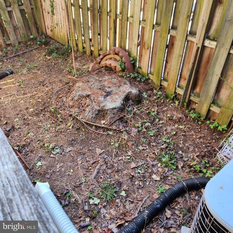 29 FENCELINE DR, Gaithersburg, MD 20878