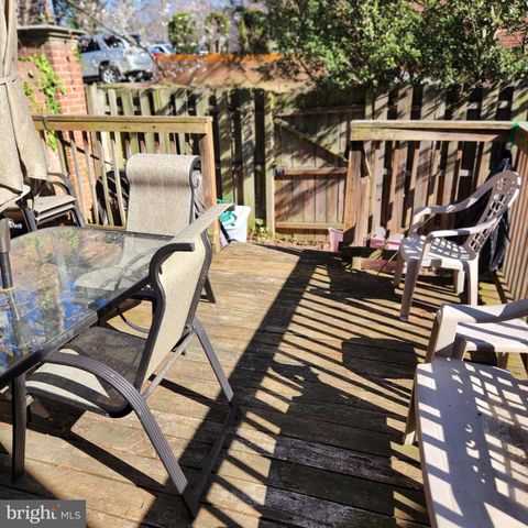 29 FENCELINE DR, Gaithersburg, MD 20878