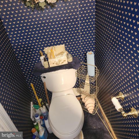 29 FENCELINE DR, Gaithersburg, MD 20878