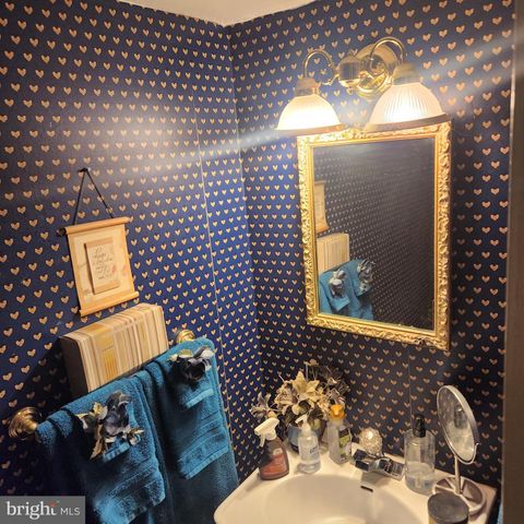 29 FENCELINE DR, Gaithersburg, MD 20878