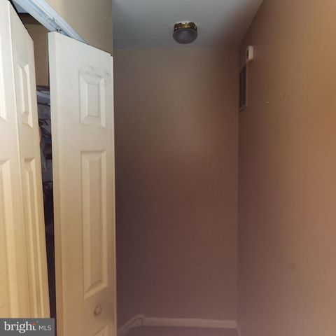 29 FENCELINE DR, Gaithersburg, MD 20878