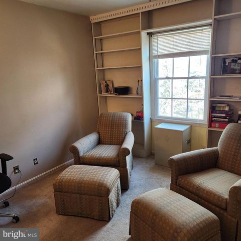 29 FENCELINE DR, Gaithersburg, MD 20878