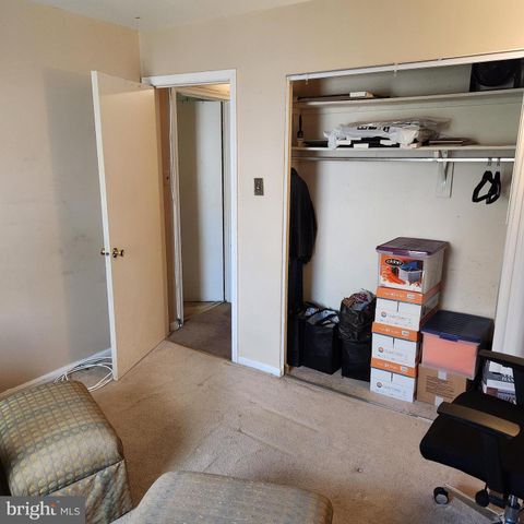 29 FENCELINE DR, Gaithersburg, MD 20878