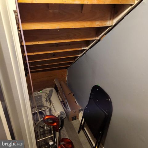 29 FENCELINE DR, Gaithersburg, MD 20878