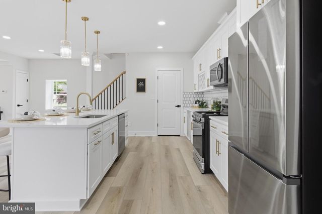 3423 SOLLERS POINT RD, Dundalk, MD 21222