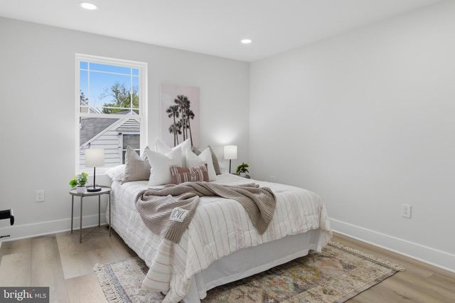 3423 SOLLERS POINT RD, Dundalk, MD 21222
