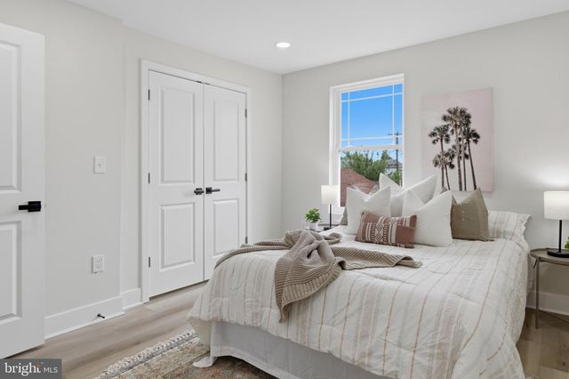 3423 SOLLERS POINT RD, Dundalk, MD 21222