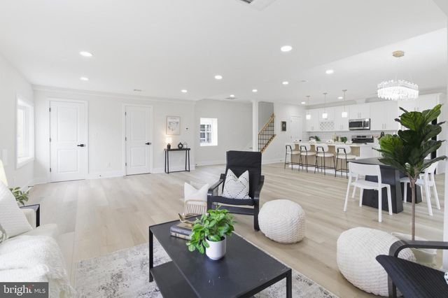 3423 SOLLERS POINT RD, Dundalk, MD 21222