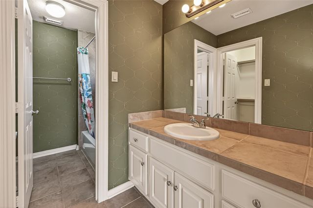 2210 Bywater Drive, Houston, TX 77077