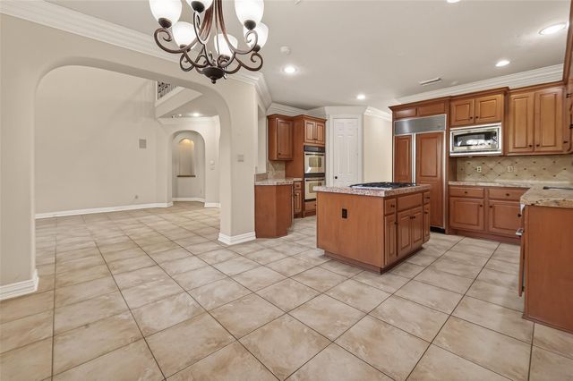 2210 Bywater Drive, Houston, TX 77077