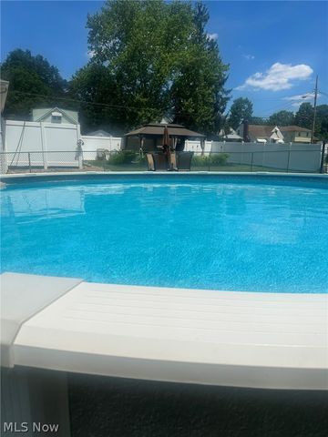 6213 Hathaway Road, Garfield Heights, OH 44125