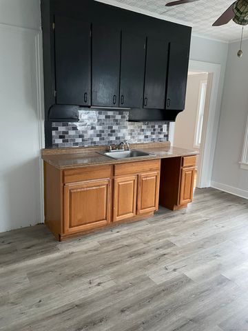 38 Myrtle Avenue, Waterbury, CT 06708