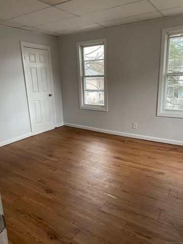 38 Myrtle Avenue, Waterbury, CT 06708