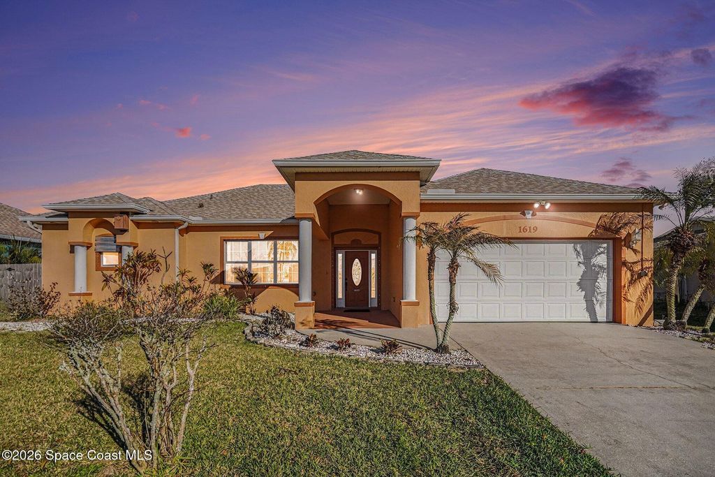 1619 Amador Avenue NW, Palm Bay, FL 32907