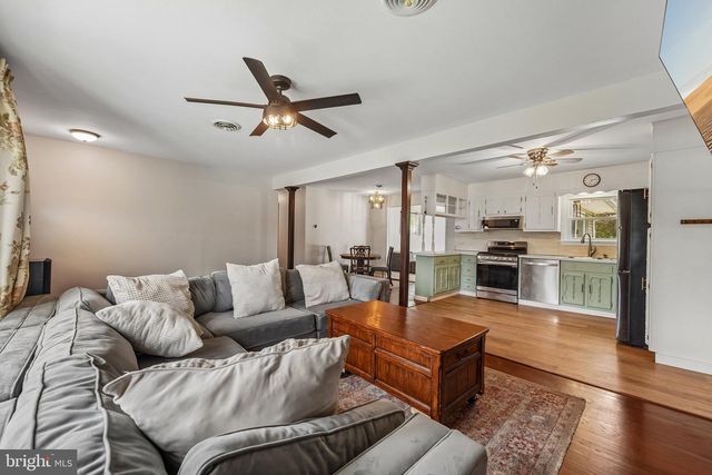 900 EDINBURG RD, Hamilton, NJ 08690