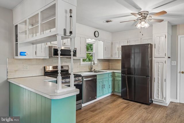 900 EDINBURG RD, Hamilton, NJ 08690