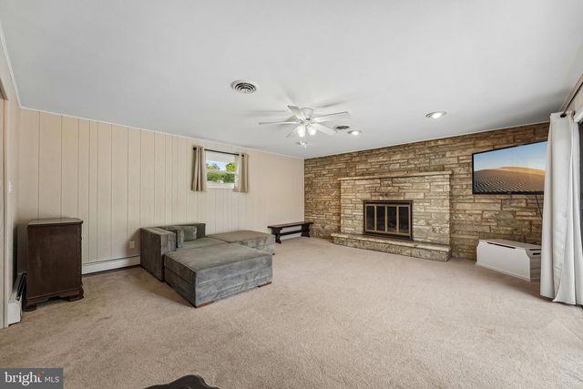 900 EDINBURG RD, Hamilton, NJ 08690