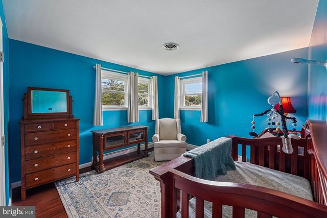 900 EDINBURG RD, Hamilton, NJ 08690