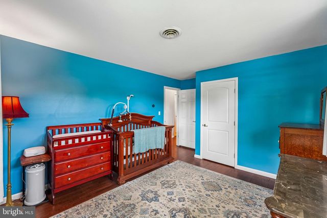 900 EDINBURG RD, Hamilton, NJ 08690