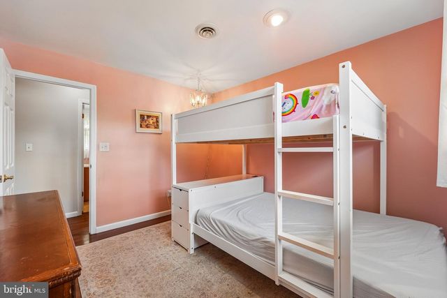 900 EDINBURG RD, Hamilton, NJ 08690