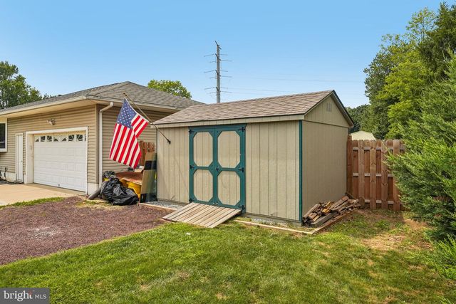 900 EDINBURG RD, Hamilton, NJ 08690