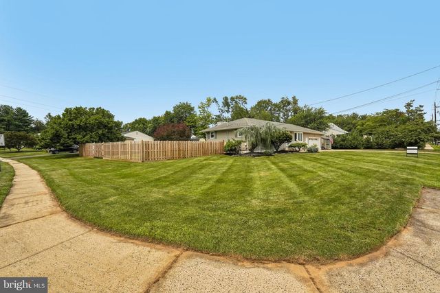 900 EDINBURG RD, Hamilton, NJ 08690
