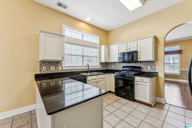 6374 N CLUBVIEW CIRCLE, Bessemer, AL 35022