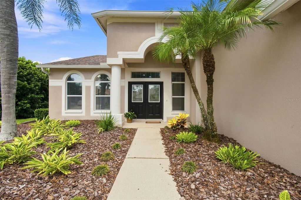 Image 2 of property listing at 10260 SHADOW BRANCH DRIVE, Tampa, FL 33647