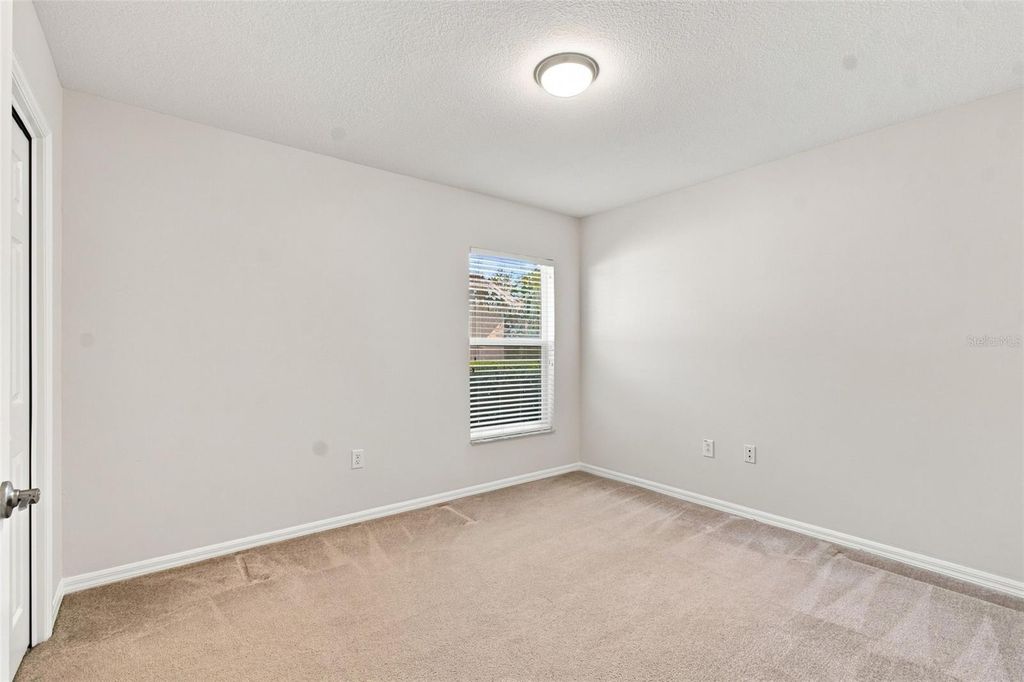 Image 23 of property listing at 10260 SHADOW BRANCH DRIVE, Tampa, FL 33647