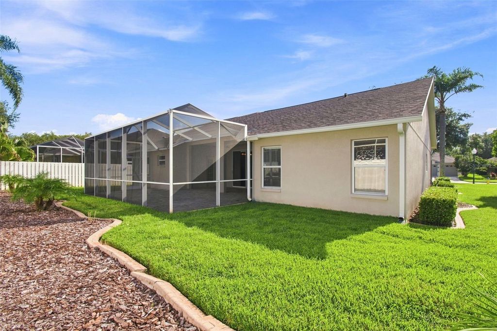 Image 38 of property listing at 10260 SHADOW BRANCH DRIVE, Tampa, FL 33647