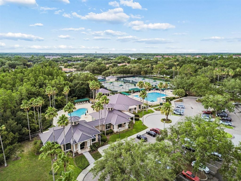 Image 48 of property listing at 10260 SHADOW BRANCH DRIVE, Tampa, FL 33647