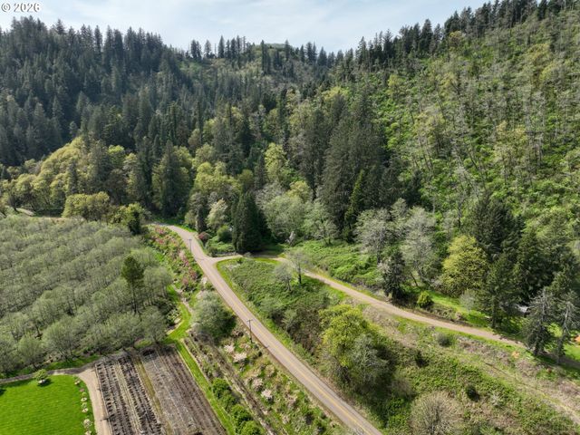 9150 KILCHIS RIVER Rd, Tillamook, OR 97141