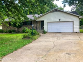 303 Leonard Street, Carl Junction, MO 64834
