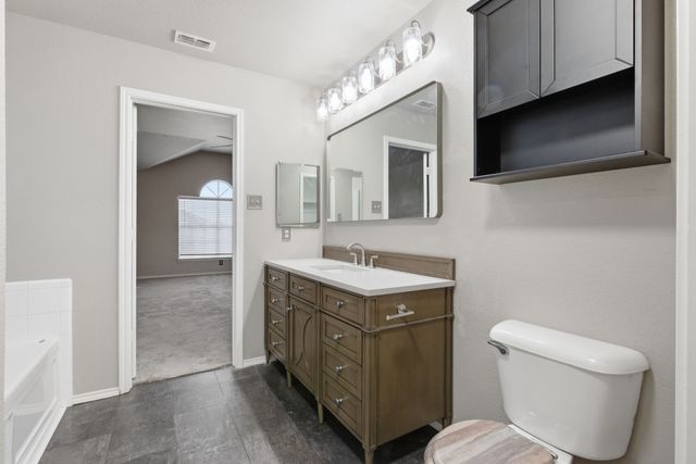 203 Stampede Street, Waxahachie, TX 75165