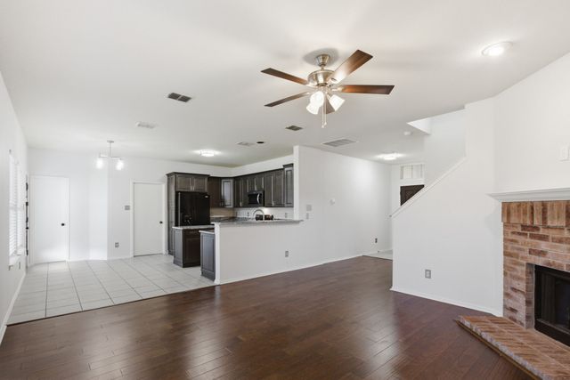 203 Stampede Street, Waxahachie, TX 75165