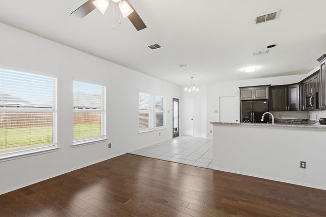 203 Stampede Street, Waxahachie, TX 75165