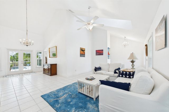 2945 70th Place, Vero Beach, FL 32967