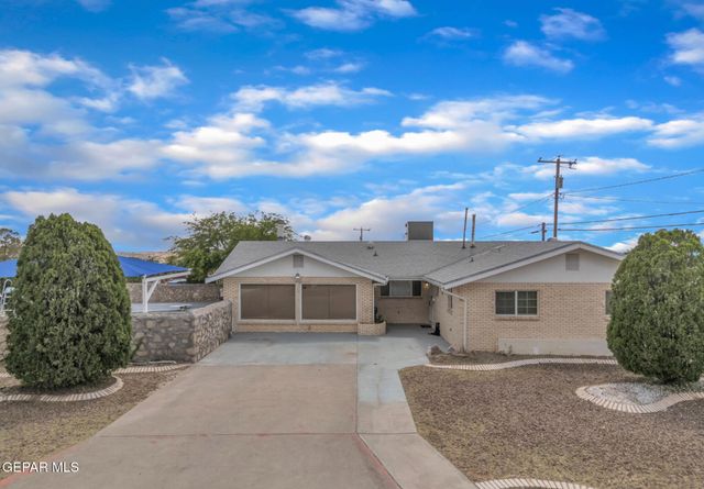 5801 VIEWMONT Lane, El Paso, TX 79912